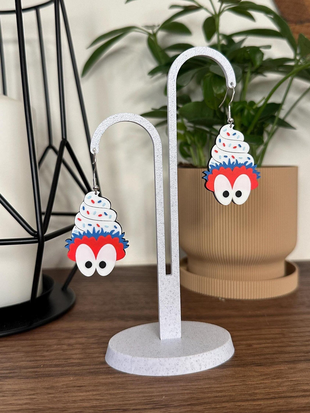 Philadelphia Phils Green Mascot-Inspired Ice Cream Earrings – Philly Fan Style
