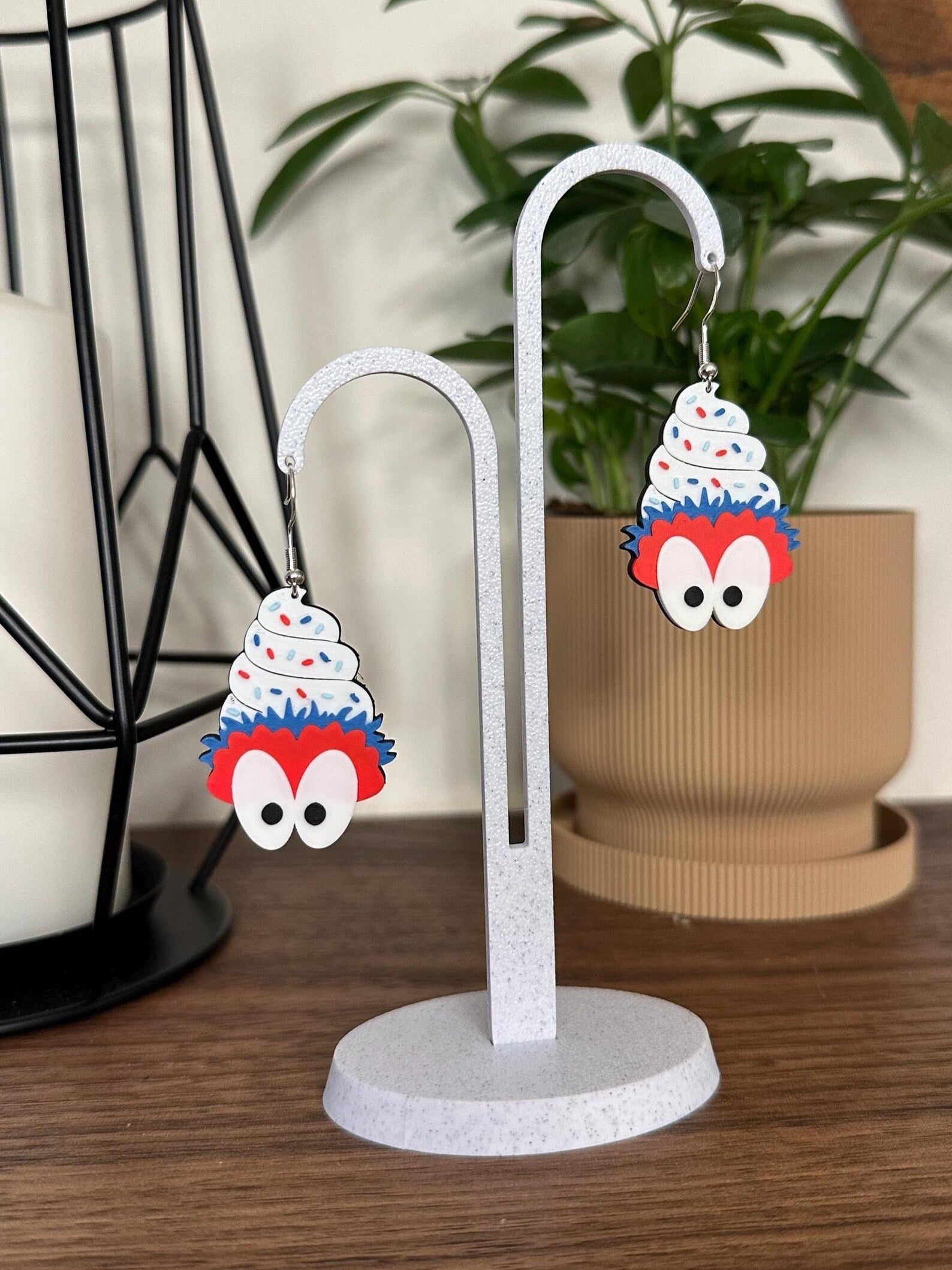 Philadelphia Phils Green Mascot-Inspired Ice Cream Earrings – Philly Fan Style