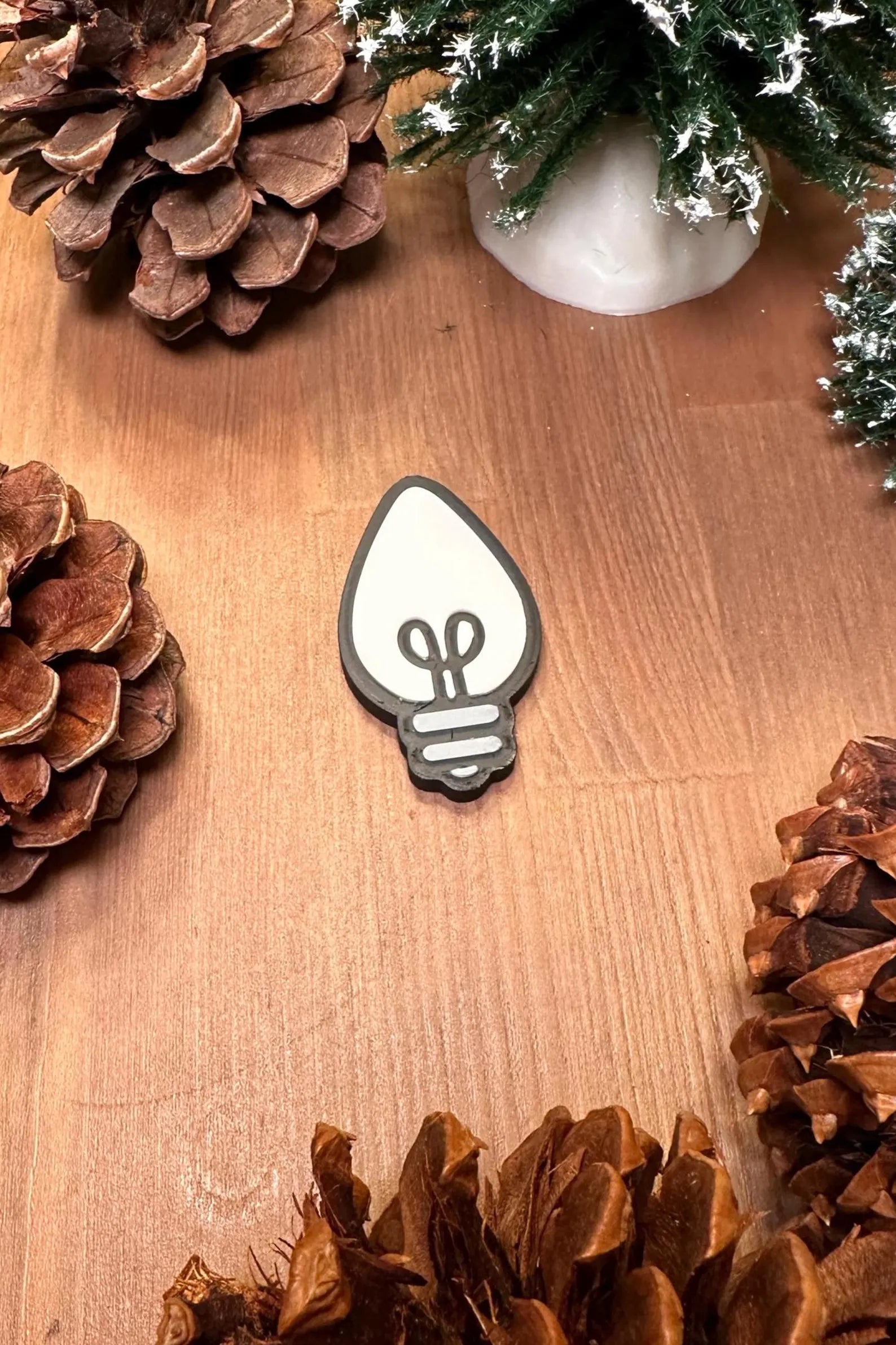 3D Printed Christmas Light Magnets – Festive Holiday Décor
